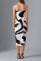 Butterfly Pareo in Black & White worn as a strapless beach wrap – back view