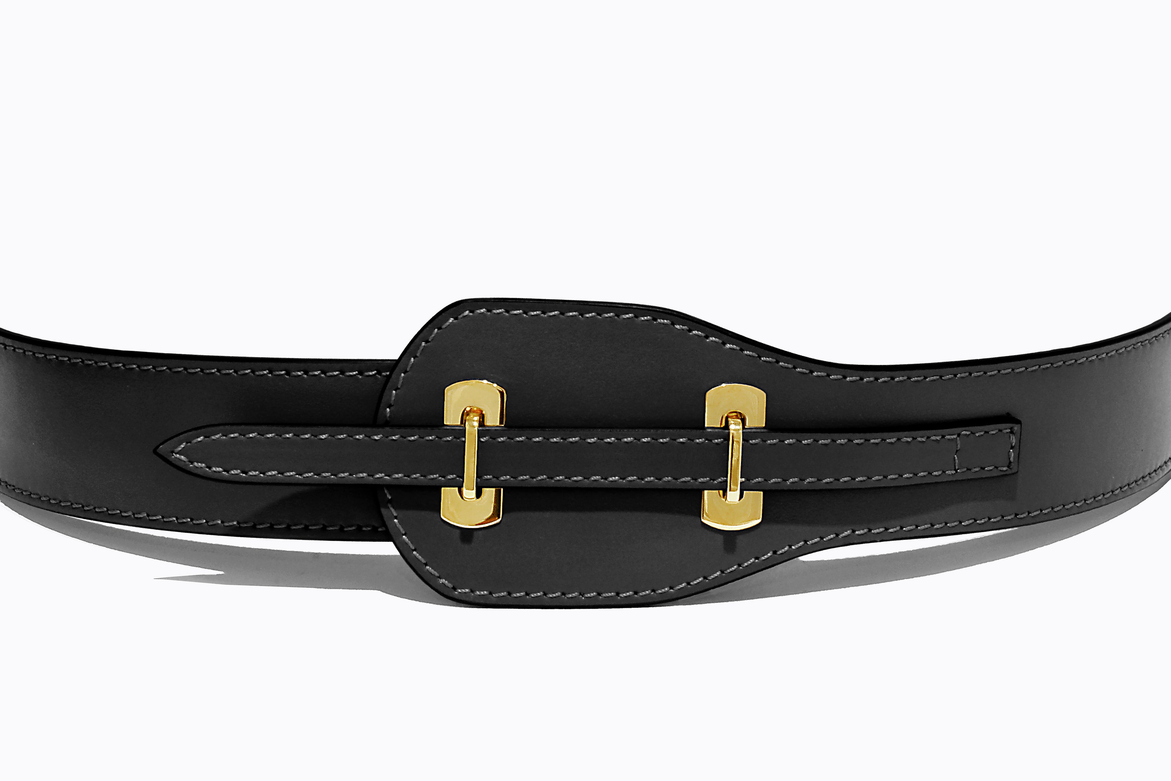 Close-up of Bonnie Belt in black – fine-grain leather and polished gold buckle detail
