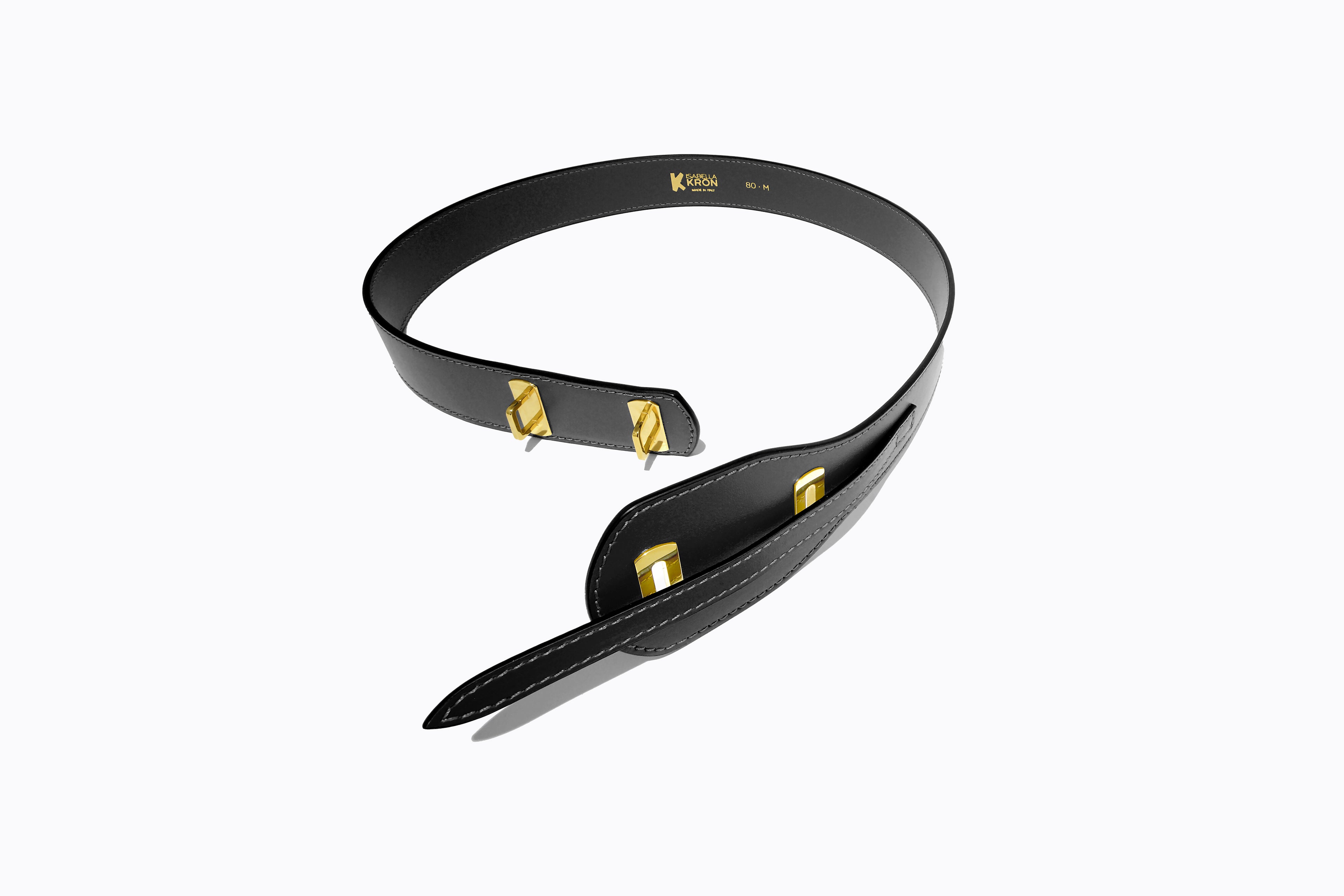 Open view of the Bonnie Belt in black – slim Italian leather belt with modern elegance