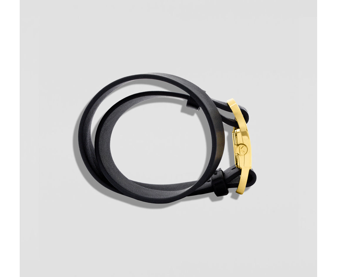 Side view of gold Divaugusta Watch – slim profile and elegant shine