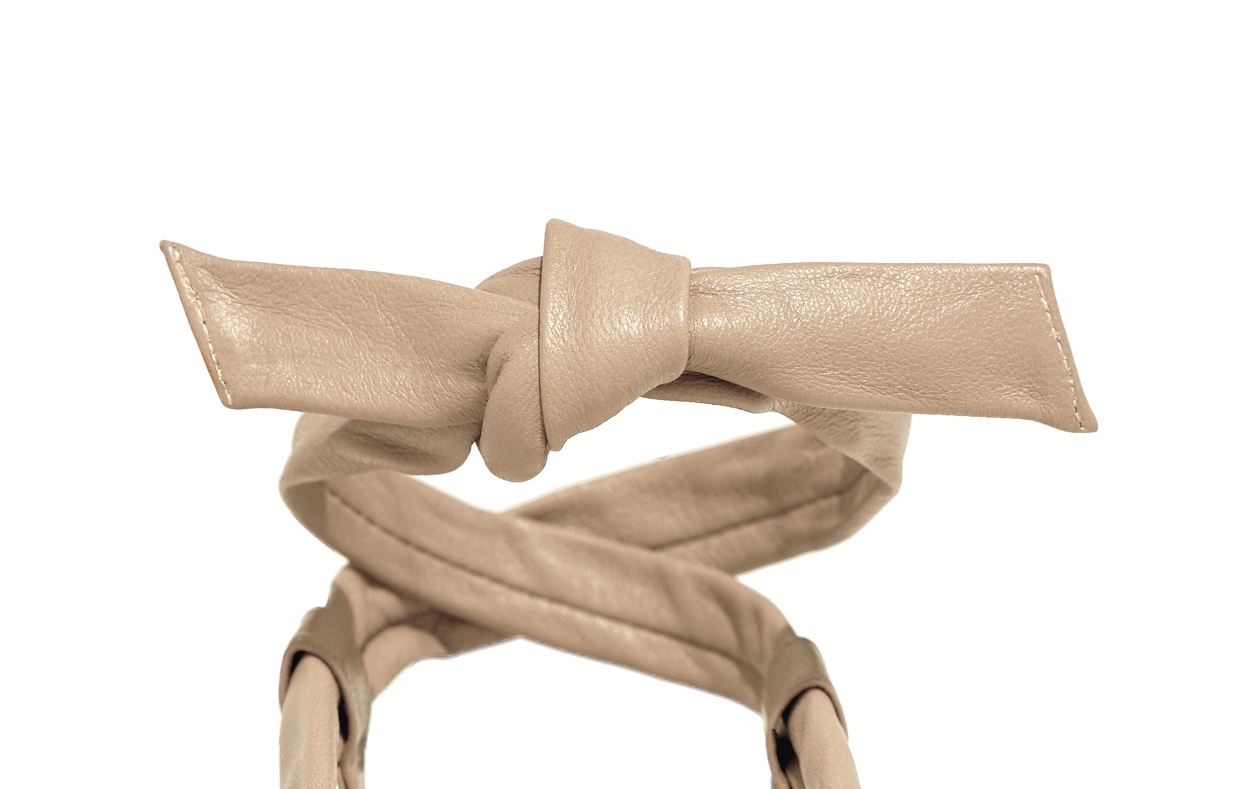 Patti Sandal in nude – timeless, neutral-tone leather sandal styled with effortless grace